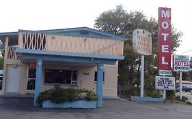 Three Oaks Motel Titusville